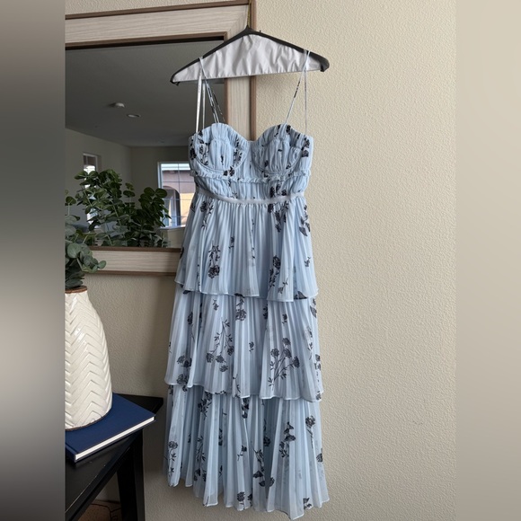 Self-Portrait tiered floral midi dress - Picture 4 of 7